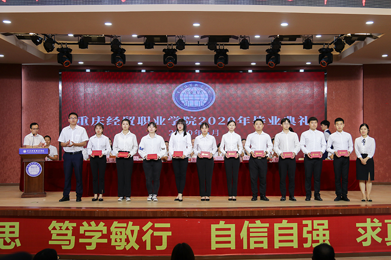 1592904914603011601.jpg IMG_0207.jpg