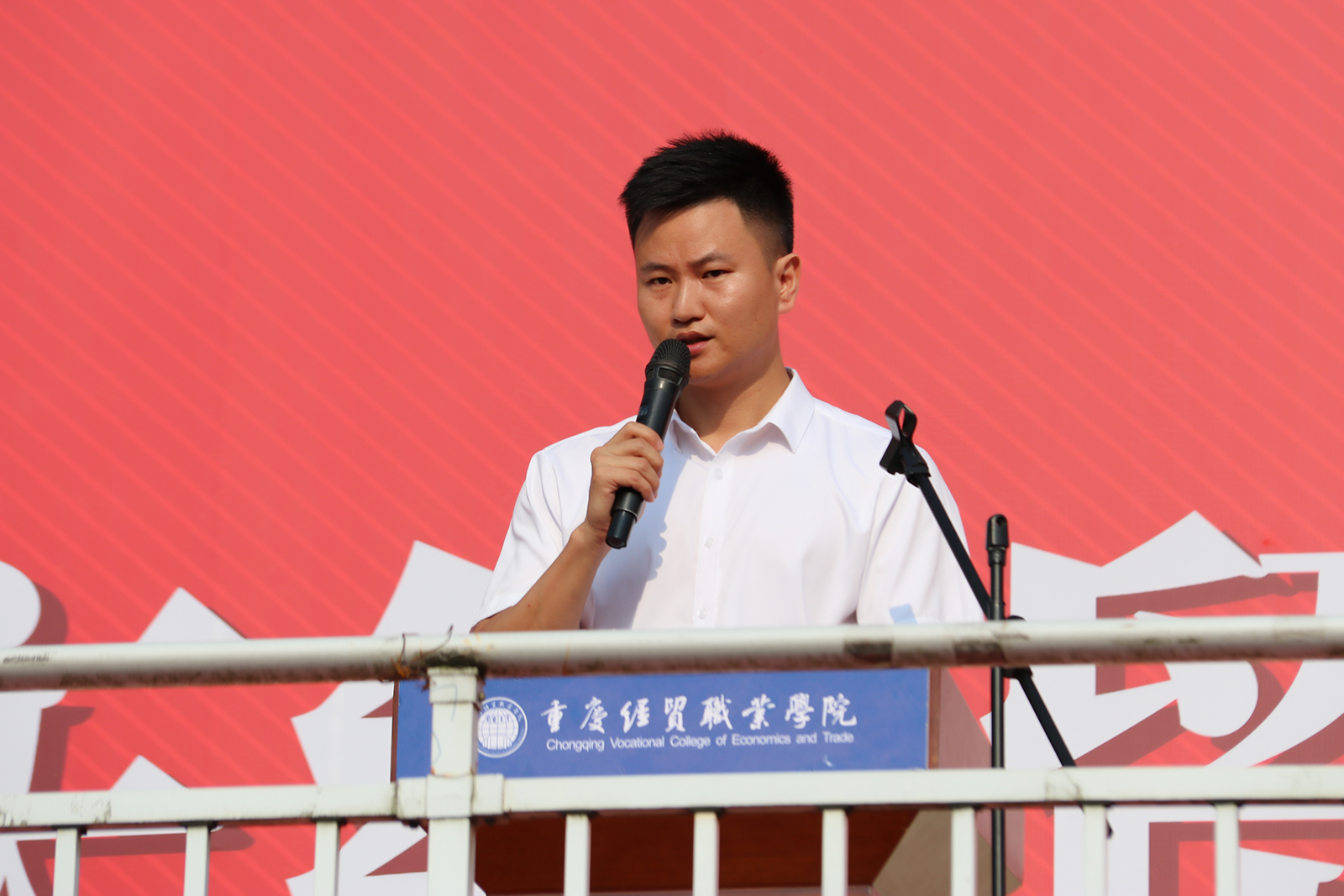 1631783112144087542.jpg IMG_7422.jpg