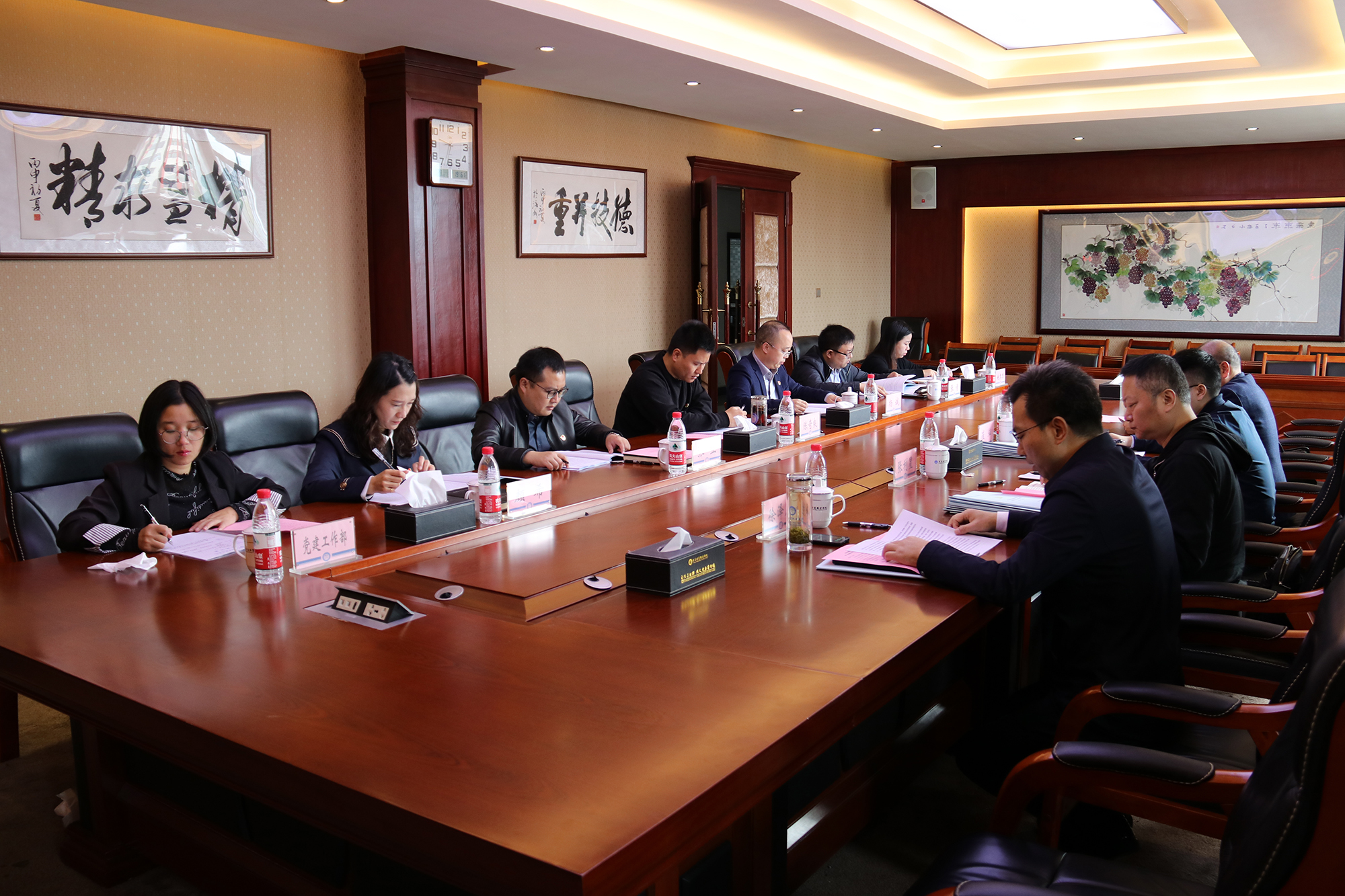 1666944480855048068.jpg IMG_1572.jpg