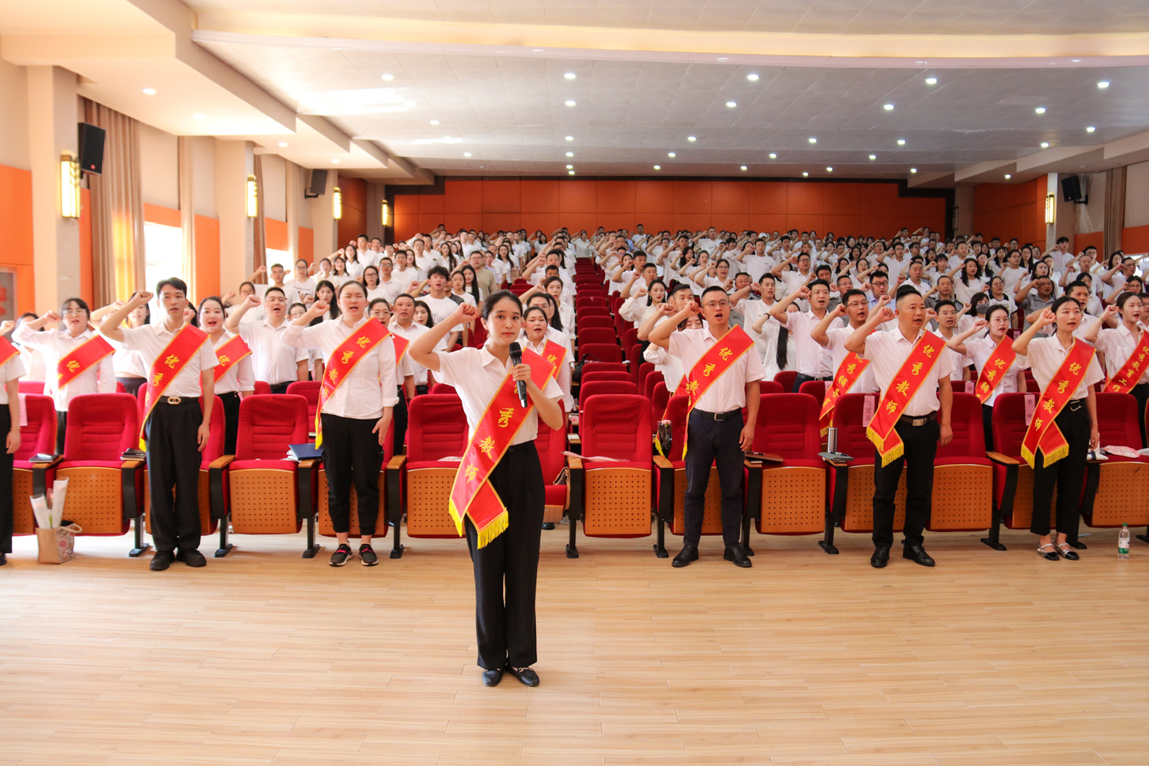 1725990673339083498.jpg IMG_8765.jpg