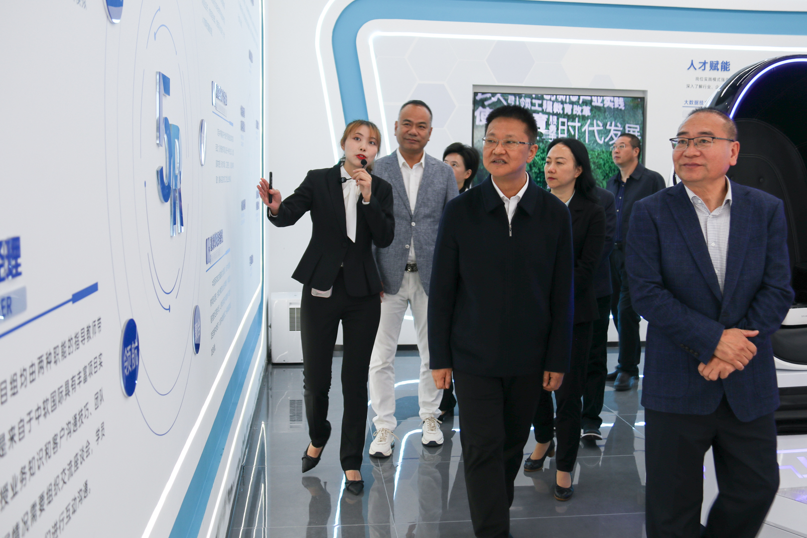 1728638288050050667.jpg IMG_9866.jpg