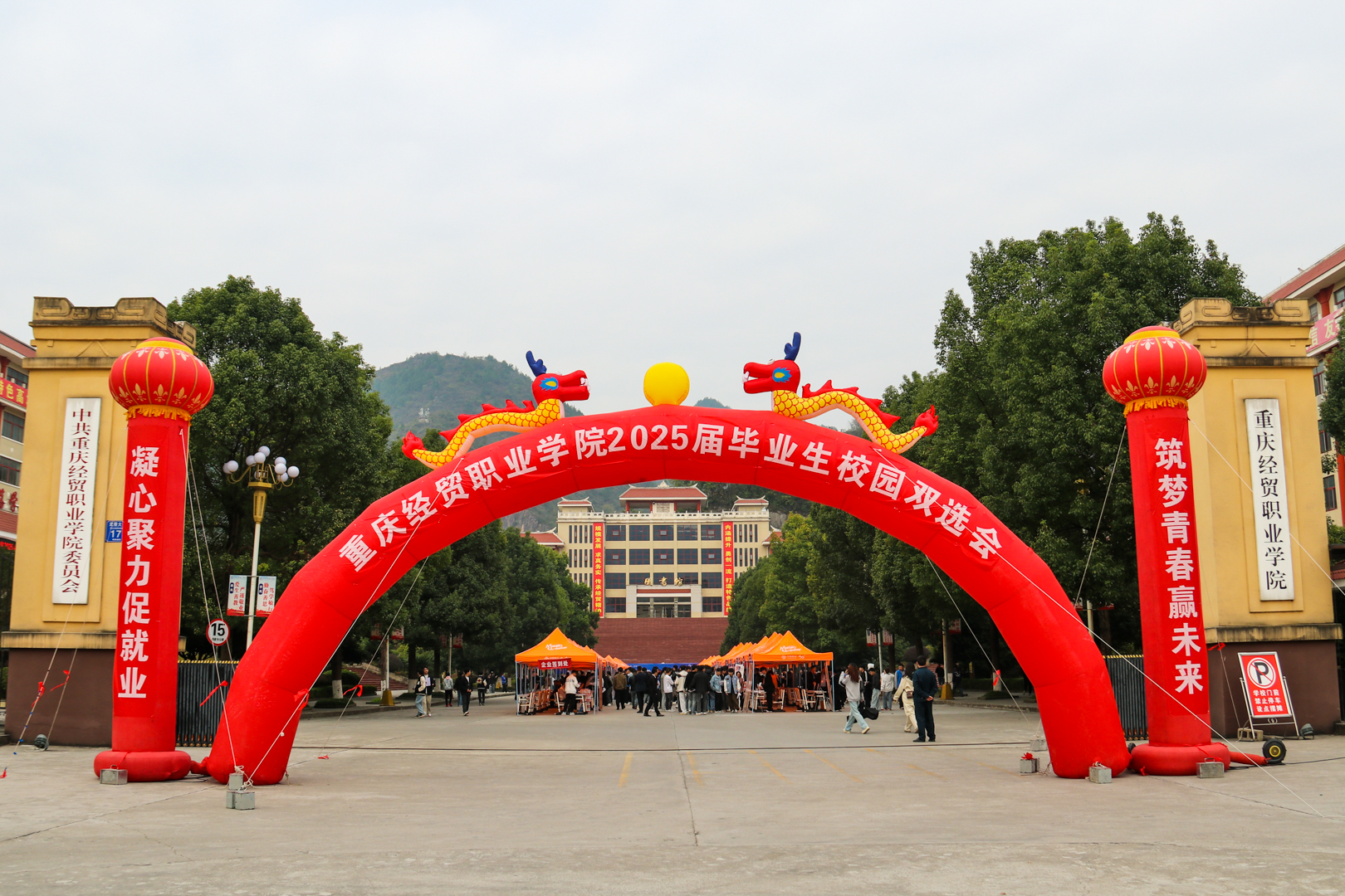 1730768043385039586.jpg IMG_9880.jpg