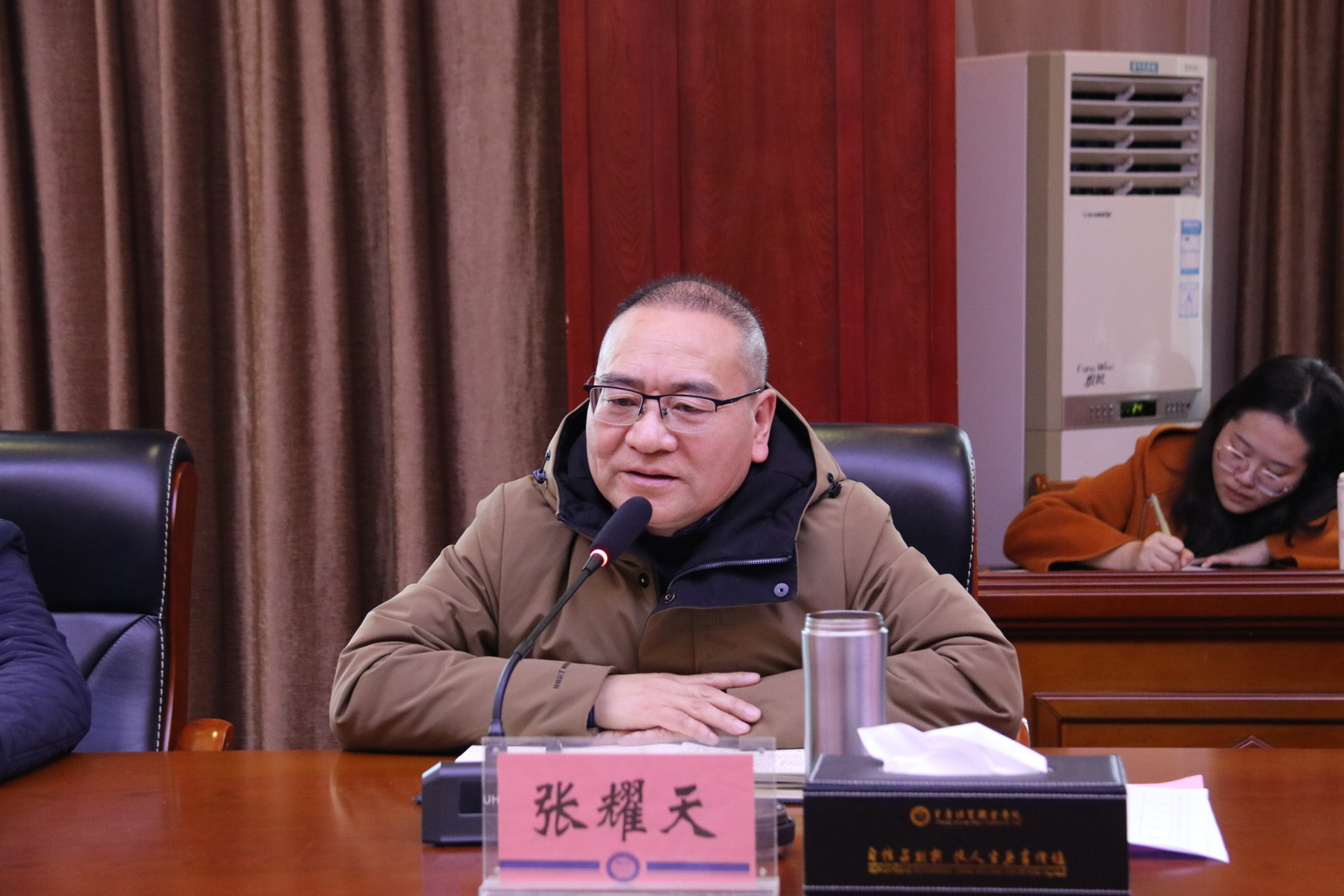 1735895838268020419.jpg 7cedb2b57e0a19ebad05640c5fa5ce4.jpg